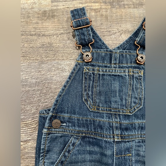 Gap New Baby boy 6-12 month overalls - Picture 4 of 6